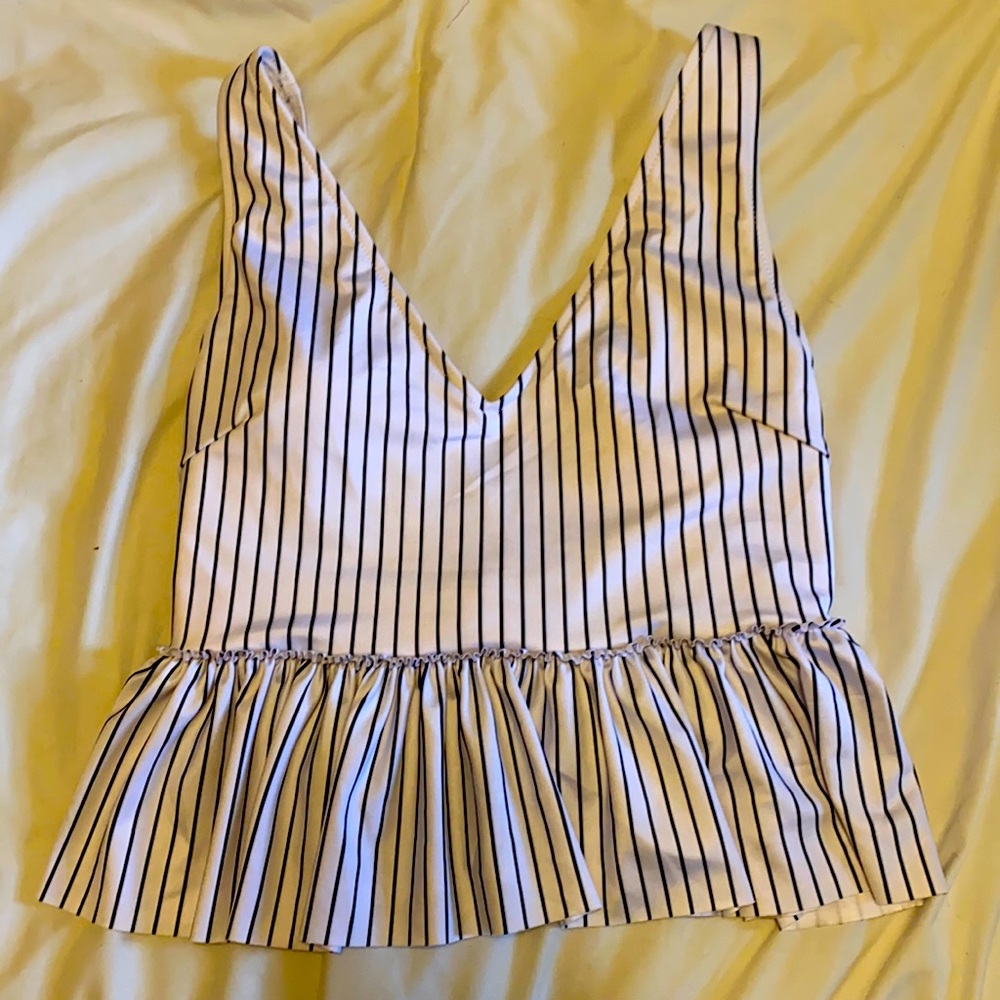 EUC Kortni Jeane Peplum Top!
